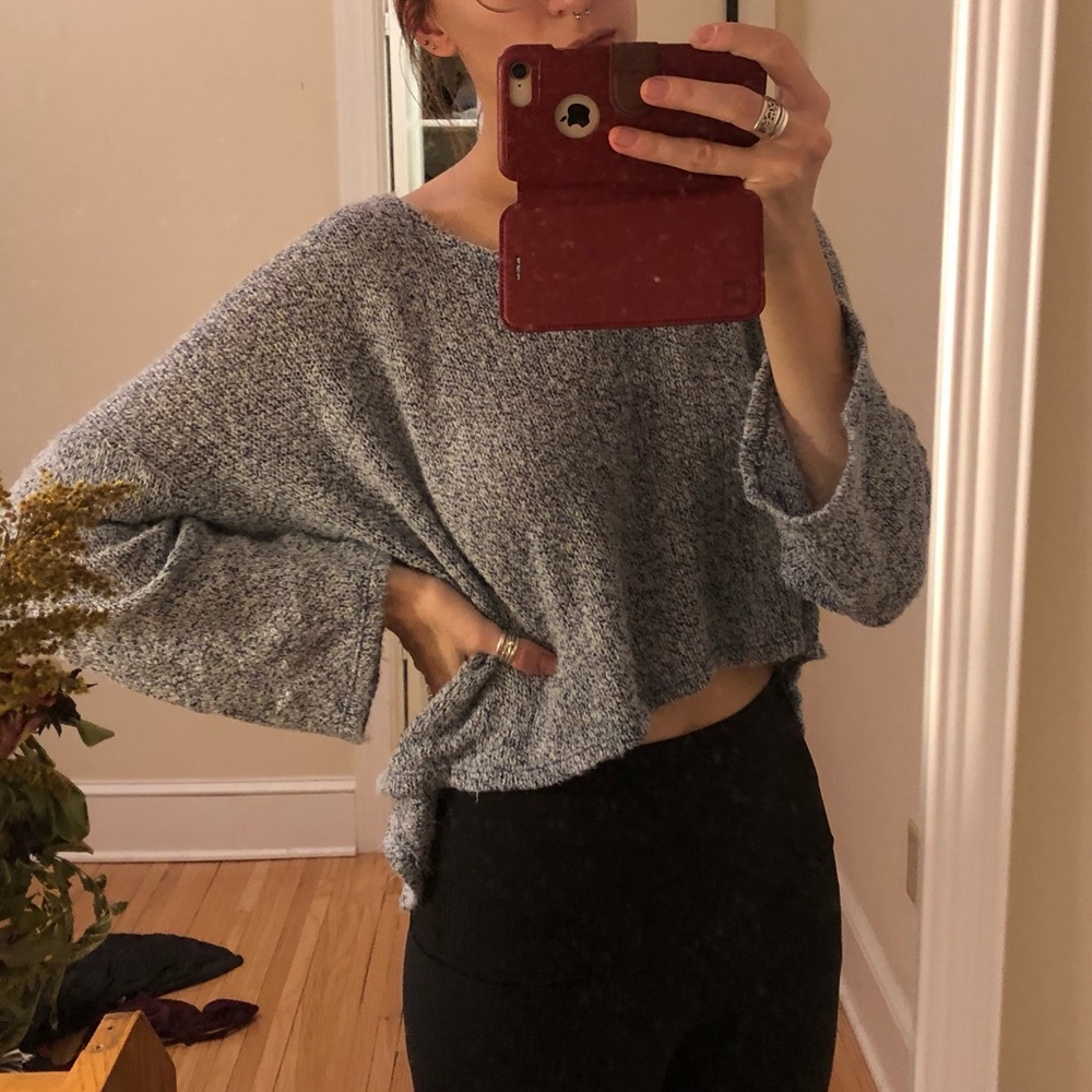 Oversized crop top - Picture 2 of 3
